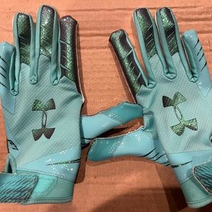 Youth under armour football gloves